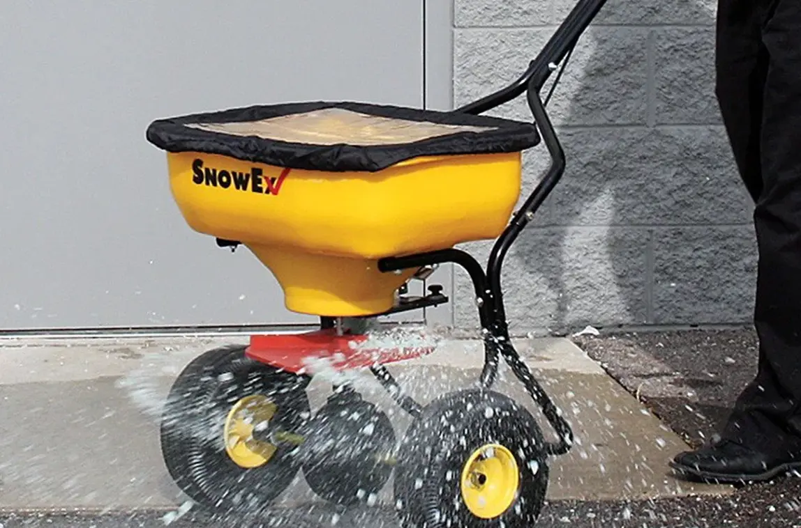 sp-65_pedestrian_spreader-1.webp